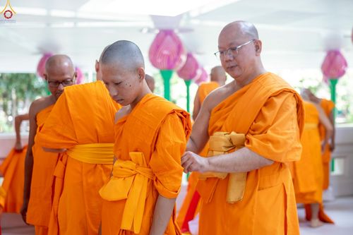 ภาพ No.232390:วันเสาร์ที่ 5 กรกฎาคม พ.ศ. 2568 พิธีบรรพชาอุปสมบท ธรรมทายาท โครงการบรรพชาอุปสมบทหมู่ รุ่นเข้าพรรษา ,  โครงการบวชพระนานาชาติ AEC & WAB รุ่นที่ 9 ณ วัดพระธรรมกาย