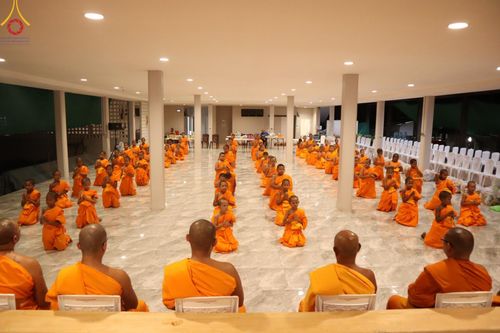 ภาพ No.61187:สามเณรออกบิณฑบาต และกิจกรรมอบรมสามเณร ในโครงการบรรพชาสามเณรฟื้นฟู พระพุทธศาสนาทั่วไทย ณ ศูนย์อบรมที่พักสงฆ์บ้านร่มเย็น จ.นราธิวาส วันที่ 2-15 เมษายน พ.ศ. 2567