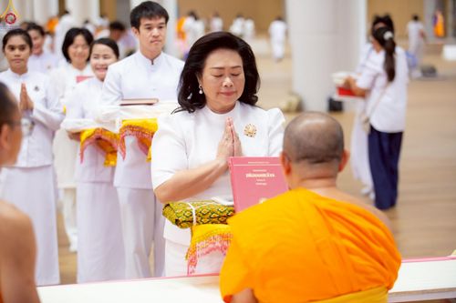 ภาพ No.228436:วันอาทิตย์ที่ 8 มิถุนายน พ.ศ. 2568 พิธีถวายทุนสนับสนุนพระไตรปิฎกฉบับธรรมชัย และอนุรักษ์คัมภีร์โบราณ ณ ห้องแก้วสารพัดนึก 2 วัดพระธรรมกาย