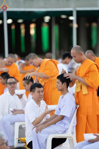 ภาพ No.132766:พิธีปลงผมยุวธรรมทายาท รุ่นที่ 32 มัชฌิมธรรมทายาท รุ่นที่ 28 ณ ลานธรรม วัดพระธรรมกาย วันเสาร์ที่ 30 มีนาคม พ.ศ. 2567