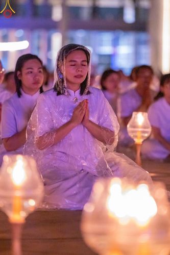 ภาพ No.279349:พิธีจุดวิสาขประทีป พิธีเวียนประทักษิณ ในวันวิสาขบูชา พุธที่ 22 พฤษภาคม พ.ศ. 2567 ( วันพระขึ้น 15 ค่ำ เดือน 6 ) ณ ลานธรรม พระมหาธรรมกายเจดีย์ วัดพระธรรมกาย จ.ปทุมธานี