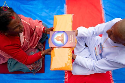 ภาพ No.129828:พิธีตัดปอยผมและแห่นาคธรรมทายาท ในโครงการบรรพชา 1,250 รูป ณ แดนประสูติ สวนลุมพินี ประเทศเนปาล วันที่ 2 มีนาคม พ.ศ. 2567