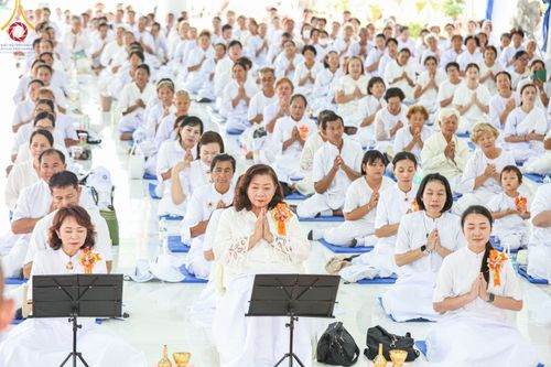ภาพ No.327297:วันศุกร์ที่ 1 พฤษภาคม พ.ศ.2569 พิธีทอดผ้าป่า โปรยรัตนชาติ ตอกเสาเข็มมงคลต้นแรก สถาปนา “องค์พระเจดีย์เพื่อสร้างสันติภาพโลก” (แห่งแรกของภาคอีสาน) ณ ธุดงคสถานอำนาจเจริญ  อ.เมือง จ.อำนาจเจริญ