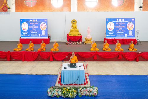 ภาพ No.315230:​วันอาทิตย์ที่ 22 มีนาคม พ.ศ.2569 สามเณรธรรมทายาทเนปาล 500 รูป ฟังธรรม สวดมนต์ ปฏิบัติธรรมร่วมกัน  ณ International Assembly and Meditation Hall Lumbini