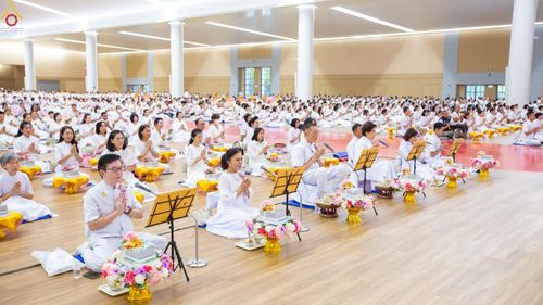 ภาพ No.225507:วันอาทิตย์ที่ 18 พฤษภาคม พ.ศ. 2568 พิธีร่วมบุญการศึกษา พระภิกษุ สามเณร ณ ห้องแก้วสารพัดนึก 2 วัดพระธรรมกาย