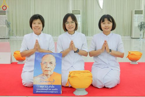 ภาพ No.216211:วันเสาร์ที่ 5 เมษายน พ.ศ. 2568 พิธีตัดปอยผม พิธีขอขมาผู้ปกครอง พิธีขอขมามอบผ้าไตร พิธีบรรพชา พิธีถวายบาตรสามเณร ณ ศูนย์ปฏิบัติธรรมและศูนย์อบรมเยาวชนเพชรบุรี ต.ท่าแลง อ.ท่ายาง จ.เพชรบุรี