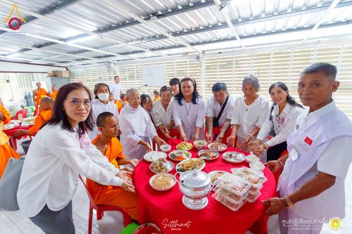 ภาพ No.158780:พิธีทอดผ้าป่า ศูนย์ปฏิบัติธรรมสวนผึ้ง จ.ราชบุรี วันที่ 15 กันยายน พ.ศ. 2567
