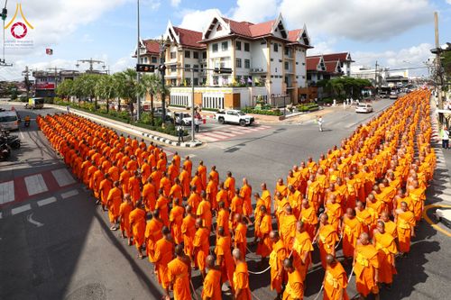 ภาพ No.211388:วันอาทิตย์ที่ 16 มีนาคม พ.ศ. 2568 ธรรมยาตราอัญเชิญพระบรมสารีริกธาตุ รอบเมืองปัตตานี ประดิษฐาน ณ ปทุมเจดีย์ เจดีย์พระพุทธเจ้า 5 พระองค์  ศูนย์อบรมเยาวชนปัตตานี