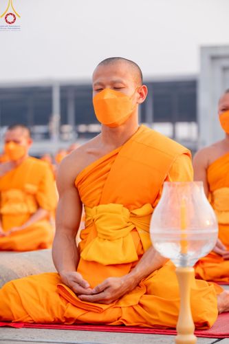 ภาพ No.121998:พิธีจุดประทีปถวายเป็นพุทธบูชา และบูชาธรรมมหาปูชนียาจารย์ พระมงคลเทพมุนี(สด จนฺทสโร) ในโครงการธรรมยาตรา กตัญญูบูชา มหาปูชนียาจารย์ พระมงคลเทพมุนี(สด จนฺทสโร) พระผู้ปราบมาร อนุสรณ์สถาน 7 แห่ง ปีที่ 12 วันที่ 31 มกราคม พ.ศ. 2567 ณ วัดพระธรรมกาย จ.ปทุมธานี