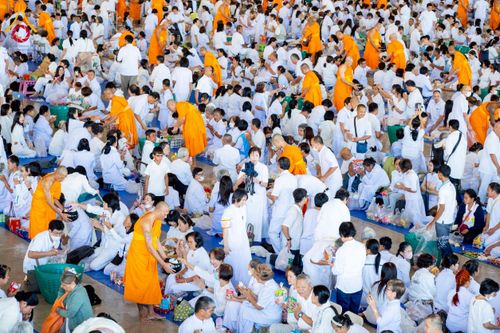 ภาพ No.277019:วันอาทิตย์ที่ 7 ธันวาคม พ.ศ. 2568 พิธีตักบาตรอาทิตย์ต้นเดือน ณ บ้านแก้วเรือนทองคุณยายฯ วัดพระธรรมกาย