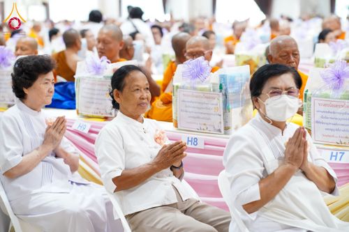 ภาพ No.149454:พิธีทักษิณานุปทานแด่บรรพชนตระกูลผ่องสวัสดิ์ และหมู่ญาติที่ล่วงลับไปแล้ว ประจำปี ครั้งที่ 19 วันพฤหัสบดีที่ 22 สิงหาคม พ.ศ. 2567 ณ พระมหาเจดีย์ทัตตชีโว ศูนย์อบรมเยาวชนกาญจนบุรี