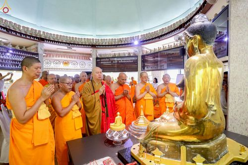 ภาพ No.245038:วันที่ 30-31 สิงหาคม พ.ศ. 2568 พิธีฉลองสมโภช พระบรมสารีริกธาตุ ณ วัดพระธรรมกายกัวลาลัมเปอร์ ประเทศมาเลเซีย เพื่ออัญเชิญไปประดิษฐาน ณ วัดพุทธมหาวิหาร ประเทศศรีลังกา