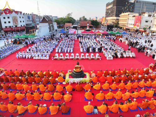 ภาพ No.312577:วันอาทิตย์ที่ 8 มีนาคม พ.ศ.2569 ทำบุญเมืองนครราชสีมา 558 ปี ตักบาตรพระ 10,000 รูป