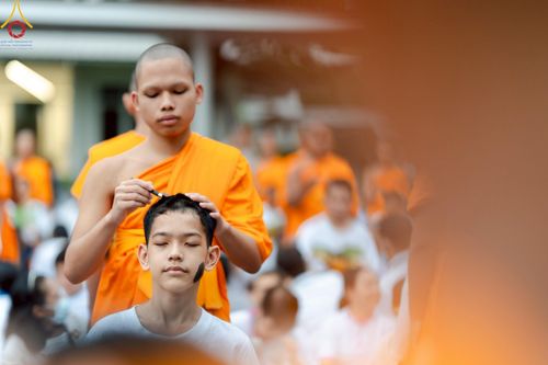 ภาพ No.213684:วันอาทิตย์ที่ 30 มีนาคม พ.ศ. 2568 พิธีตัดปอยผม โครงการหน่อแก้วเปรียญธรรม รุ่นที่ 13 ณ ค่ายจองแชมป์ หมู่กุฏิสามเณรเปรียญธรรม วัดพระธรรมกาย