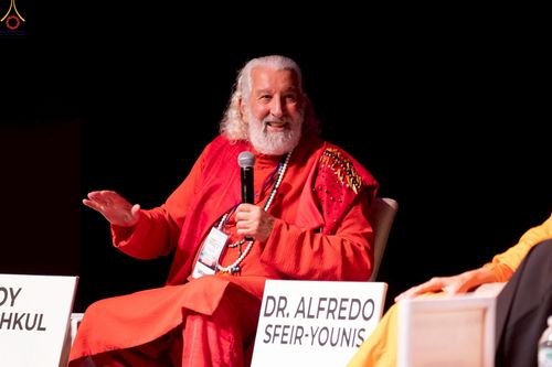 ภาพ No.249781:วันอาทิตย์ที่ 28 กันยายน พ.ศ. 2568 การปฏิบัติธรรมบูชาธรรม 108 ปี แห่งการบรรลุธรรมของหลวงปู่วัดปากน้ำ ได้จุดประทีปสันติภาพไปทั่วโลก และได้ร่วมเสวนาทางปัญญา เพื่อการขยายพระพุทธศาสนาวิชชาธรรมกายไปทั่วโลก  ในงาน HTC Newyork USA