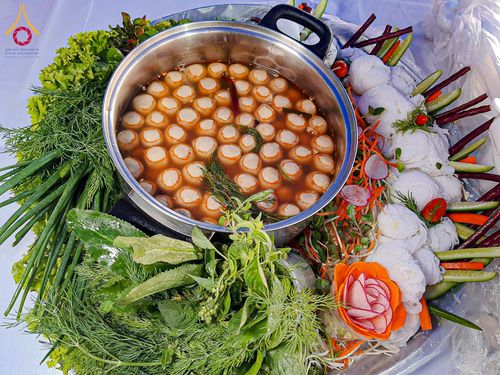 ภาพ No.198349:พิธีถวายภัตตาหารเป็นสังฆทาน แด่พระธรรมยาตรา ณ อนุสรณ์สถานบางปลา วัดบางปลา อำเภอบางเลน จังหวัดนครปฐม ในโครงการธรรมยาตรา กตัญญูบูชา มหาปูชนียาจารย์ พระมงคลเทพมุนี(สด จนฺทสโร) พระผู้ปราบมาร อนุสรณ์สถาน 7 แห่ง ปีที่ 13 วันที่ 20 มกราคม พ.ศ. 2568