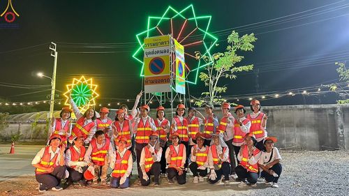 ภาพ No.116976:V.16 เป็นทีม การเตรียมงาน เก็บงาน การรับบุญของเจ้าหน้าที่หน่วยงานต่างๆ เพื่อโครงการธรรมยาตรา กตัญญูบูชามหาปูชนียาจารย์ พระมงคลเทพมุนี (สด จนฺทสโร) พระผู้ปราบมาร อนุสรณ์สถาน 7 แห่ง ปีที่ 12 ระหว่างวันที่ 2 - 31 มกราคม พ.ศ. 2567