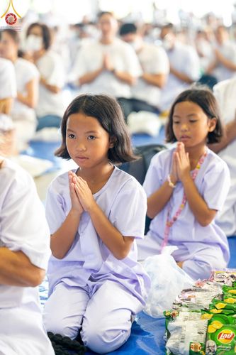 ภาพ No.136588:พิธีตักบาตร พิธีบูชาข้าวพระ ในวันอาทิตย์ต้นเดือนที่ 5 พฤษภาคม พ.ศ. 2567 ณ วัดพระธรรมกาย จ.ปทุมธานี