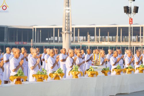 ภาพ No.180563:พิธีบรรพชาอุปสมบท โครงการอุปสมบทบูชาธรรมมหาปูชนียาจารย์ ประจำปีพุทธศักราช 2567 วันเสาร์ที่ 7 ธันวาคมพ.ศ. 2567 ณ วัดพระธรรมกาย จ.ปทุมธานี