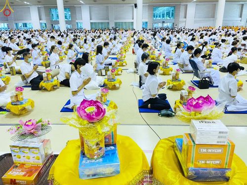ภาพ No.85794:พิธีถวายคิลานเภสัชและอุปกรณ์การแพทย์ บูชาธรรมเนื่องในวันธรรมชัย วันที่ 19 สิงหาคม พ.ศ. 2566 ณ ห้องแก้วสารพัดนึก วัดพระธรรมกาย