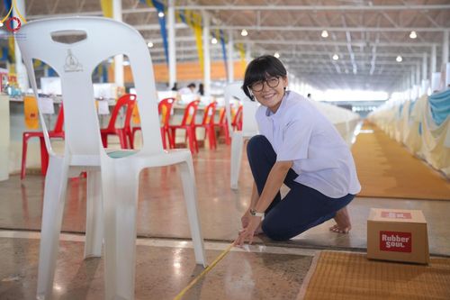 ภาพ No.59664:V.39 ทุ่มสุดใจ ธรรมชัย 80 ปี การเตรียมงาน การปฏิบัติงาน ของเจ้าหน้าที่หน่วยงานต่างๆ เพื่อพิธีฉลองอายุวัฒนมงคล 80 ปี หลวงพ่อธัมมชโย และรับถวายมหาสังฆทาน 10,000 กว่าวัดทั่วประเทศ ในวันคุ้มครองโลก จันทร์ที่ 22 เมษายน พ.ศ. 2567