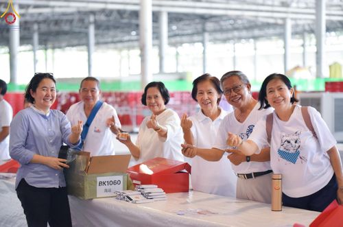 ภาพ No.212049:วันจันทร์ที่ 17 มีนาคม พ.ศ. 2568 บุญบรรจุกล่องไทยธรรม เพื่อถวายแด่พระสังฆาธิการ 40,000 กว่าวัดทั่วไทย ในวันคุ้มครองโลก 22 เมษายน พ.ศ. 2568 ณ บ้านแก้วเรือนทองคุณยายฯ วัดพระธรรมกาย