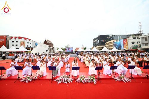 ภาพ No.210301:วันอาทิตย์ที่ 9 มีนาคม พ.ศ. 2568 พ่อเมืองโคราชจัดตักบาตรพระหมื่น ทำบุญเมือง 557 ปี