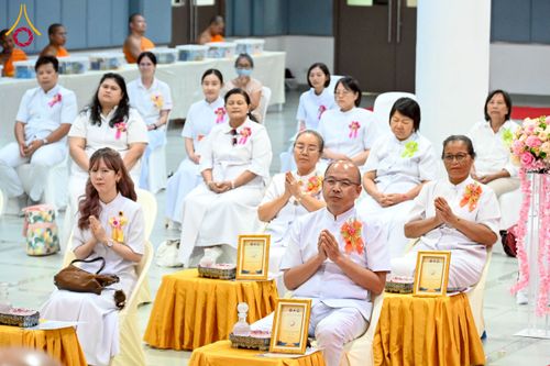 ภาพ No.229085:วันอาทิตย์ที่ 15 มิถุนายน พ.ศ. 2568 พิธีทอดผ้าป่าทุนพัฒนาพระมหาเปรียญ และทุนเผยแผ่พระพุทธศาสนาไปทั่วโลก ณ ห้องสัมมนา SPD สภาธรรมกายสากล วัดพระธรรมกาย