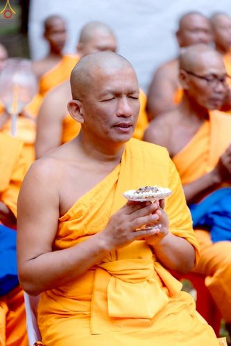 ภาพ No.238370:วันเสาร์ที่ 9 สิงหาคม พ.ศ. 2568 พิธีกลั่นแผ่นดิน โปรยทราย และจุดประทีปถวายเป็นพุทธบูชา จ.ระยอง สถาปนาองค์พระเจดีย์เพื่อสร้างสันติภาพโลก ณ ศูนย์ปฏิบัติธรรมระยอง(บ้านช่องลม) ต.บางบุตร อ.บ้านค่าย จ.ระยอง