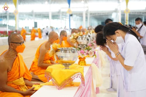 ภาพ No.76663:พิธีถวายโคมมาฆประทีป น้อมถวายเป็นพุทธบูชา แด่คณะพระภิกษุ สามเณร วัดพระธรรมกาย วันที่ 25 กุมภาพันธ์ พ.ศ. 2566