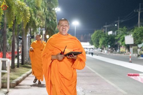 ภาพ No.185598:V.47 เบื้องหลังของเบื้องหน้า งานตักบาตรพระ 10,000 รูป ณ จ.กาญจนบุรี วันที่ 20-21 ธันวาคม พ.ศ. 2567