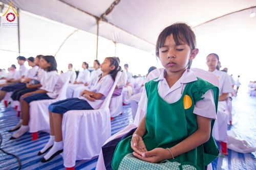 ภาพ No.211547:วันอาทิตย์ที่ 16 มีนาคม พ.ศ. 2568 พิธีทอดผ้าป่าฉลองปทุมเจดีย์ ณ ศูนย์อบรมเยาวชนปัตตานี