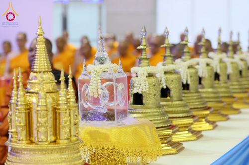 ภาพ No.209562:วันอาทิตย์ที่ 2 มีนาคม พ.ศ. 2568 พิธีบูชาข้าวพระ ณ สภาธรรมกายสากล วัดพระธรรมกาย