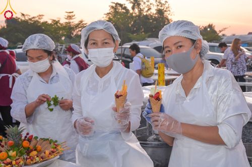 ภาพ No.113001:พิธีถวายภัตตาหารเป็นสังฆทาน แด่คณะพระธรรมยาตรา ปีที่ 12 วันที่ 16 มกราคม พ.ศ. 2567 ณ วัดโบสถ์(บน) บางคูเวียง จ.นนทบุรี