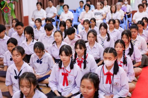 ภาพ No.184029:วันรวมพลังเด็กดี V-Star ผู้นำฟื้นฟูศีลธรรมโลก ประจำปี 2567 ณ ศูนย์ปฏิบัติธรรมลำปาง ต.บ้านเป้า อ.เมือง จ.ลำปาง วันที่ 26 พฤศจิกายน พ.ศ. 2567