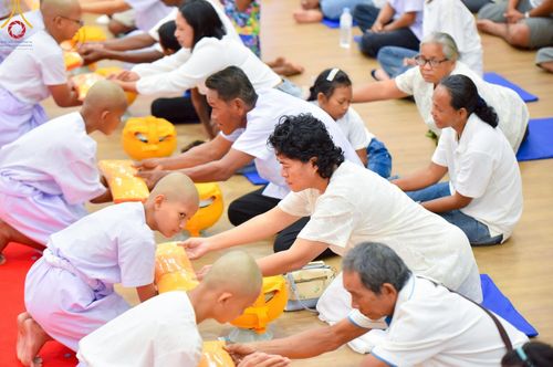 ภาพ No.216516:วันอังคารที่ 8 เม.ย. พ.ศ. 2568 พิธีบรรพชาสามเณร ณ ศูนย์ปฏิบัติธรรมเขาคิชฌกูฏ จันทบุรี