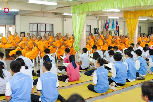 ภาพ No.196608:พิธีทอดผ้าป่าทำนุบำรุงศาสนสถาน ณ วัดไทยเจริญ ตำบลบางขุนกอง อำเภอบางกรวย จังหวัดนนทบุรี  ในโครงการธรรมยาตรา กตัญญูบูชา มหาปูชนียาจารย์ พระมงคลเทพมุนี(สด จนฺทสโร) พระผู้ปราบมาร อนุสรณ์สถาน 7 แห่ง ปีที่ 13 วันที่ 17 มกราคม พ.ศ. 2568