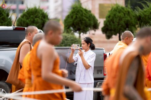 ภาพ No.239782:วันที่ 16-17 สิงหาคม พ.ศ. 2568 การปฏิบัติหน้าที่ของเจ้าหน้าที่ทุกสถานะ เพื่องานพิธีอัญเชิญรูปเหมือนพระมงคลเทพมุนี (สด จันทสโร) และพิธีกดปุ่มอัญเชิญรูปเหมือน พระมงคลเทพมุนี (สด จันทสโร) ณ มหาวิหารแก้วพระมงคลเทพมุนี ศูนย์ปฏิบัติธรรมแก้วเมืองเลย จ.เลย