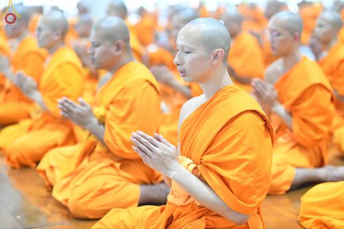 ภาพ No.169791:พิธีถวายภัตตาหารเมนูสวรรค์ "เพื่อการบรรลุธรรม" เนื่องในวันลอยกระทง (ขึ้น 15 ค่ำ เดือน 12) วันศุกร์ที่ 15 พฤศจิกายน พ.ศ. 2567 ณ หอฉันคุณยายอาจารย์ฯ วัดพระธรรมกาย