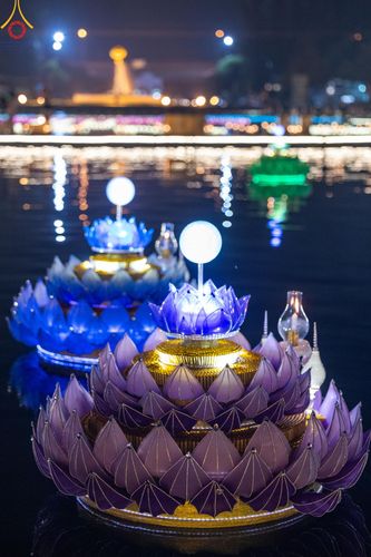 ภาพ No.170322:พิธีลอยกระทงธรรม ณ สระเศรษฐีทะเลบุญ มหาวิหารพระมงคลเทพมุนีฯ วัดพระธรรมกาย วันศุกร์ที่ 15 พฤศจิกายน พ.ศ.2567 (วันเพ็ญ 15 ค่ำ เดือน 12)