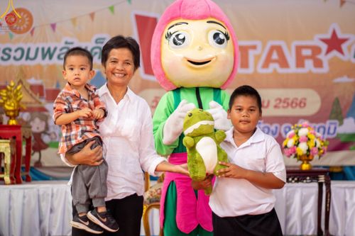 ภาพ No.102697:วันรวมพลังเด็กดี V-Star คนดีศรีชัยภูมิ จังหวัดชัยภูมิ ณ วัดไพรีพินาศ อ.เมือง จ.ชัยภูมิ วันที่ 1 ธันวาคม พ.ศ. 2566