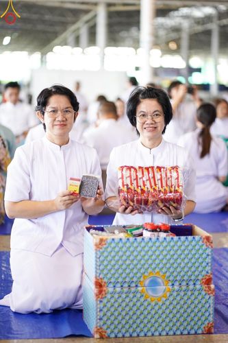 ภาพ No.149928:พิธีตักบาตร , พิธีปฎิบัติธรรม , พิธีถวายภัตตาหารเมนูสวรรค์ ในพรรษาแห่งการเข้าถึงธรรม วันธรรมชัย วันอังคารที่ 27 สิงหาคม พ.ศ.2567 ณ สภาธรรมกายสากล วัดพระธรรมกาย