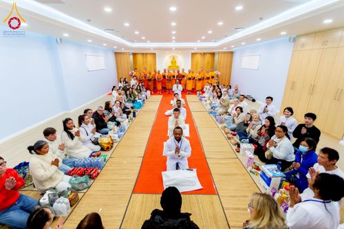 ภาพ No.233308:วันอาทิตย์ที่ 6 กรกฎาคม พ.ศ. 2568 พิธีถวายมหาสังฆทานแด่คณะสงฆ์ทั่วโลกและพิธีตักบาตรเนื่องในวันเข้าพรรษา  ณ วัดพุทธเคปทาวน์ ประเทศแอฟริกาใต้