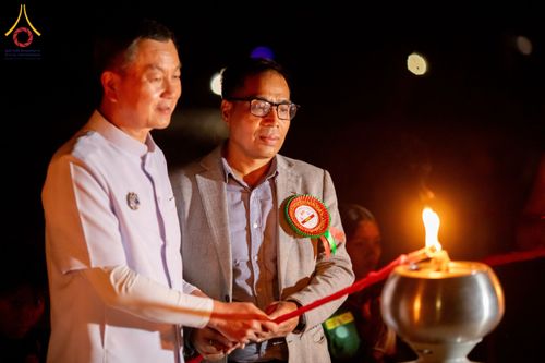 ภาพ No.210505:วันเสาร์ที่ 8 มีนาคม พ.ศ. 2568 พิธีจุดประทีป โครงการบรรพชาสามเณรชาวเนปาล 500 รูป ณ ชาตสถานอุทยานลุมพินีวัน ที่ประสูติขององค์สมเด็จพระสัมมาสัมพุทธเจ้า ลุมพินี ประเทศเนปาล