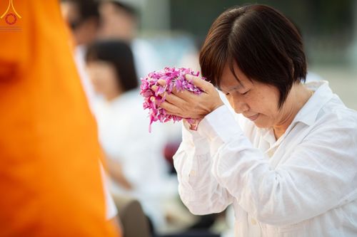 ภาพ No.202035:พิธีต้อนรับพระธรรมยาตรา ณ อนุสรณ์สถานลำดับที่ 7 สถานที่ขยายวิชชาธรรมกาย วัดพระธรรมกาย ต.คลองสาม อ.คลองหลวง จ.ปทุมธานี ในโครงการธรรมยาตรา กตัญญูบูชา มหาปูชนียาจารย์ พระมงคลเทพมุนี(สด จนฺทสโร) พระผู้ปราบมาร อนุสรณ์สถาน 7 แห่ง ปีที่ 13 วันที่ 26 มกราคม 2568