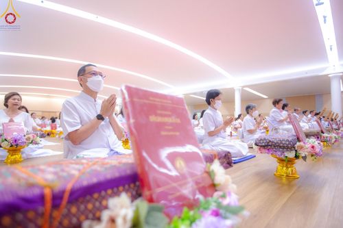 ภาพ No.138825:พิธีถวายกองทุนสนับสนุน การสร้างพระไตรปิฎกฉบับธรรมชัย และอนุรักษ์คัมภีร์ใบลาน น้อมบูชาธรรมหลวงพ่อธัมมชโย 80 ปี ณ ห้องแก้วสารพัดนึก 2 วัดพระธรรมกาย วันเสาร์ที่ 1 มิถุนายน พศ. 2567