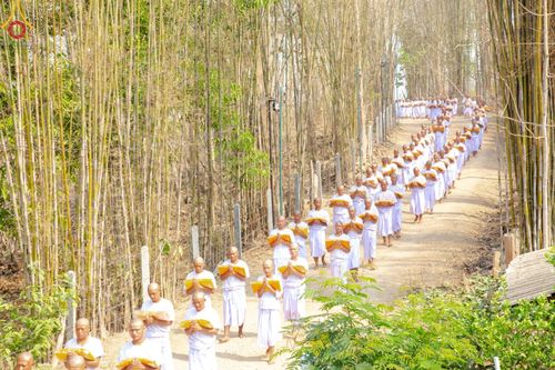 ภาพ No.63026:Photo Story  มหัศจรรย์วัดดงดินแดง Episode 2 โครงการบรรพชาอุปสมบทหมู่ ฟื้นฟูพระพุทธศาสนาทั่วไทย ณ วัดดงดินแดง อ.อมก๋อย จ.เชียงใหม่ วันที่ 3 เมษายน พ.ศ. 2567