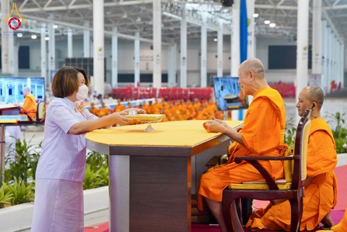 ภาพ No.127094:พิธีมอบใบประกาศเกียรติคุณองค์กรนานาชาติ และหน่วยงานที่ชักชวนคนร่วมโครงการนั่งสมาธิเพื่อสันติภาพโลกมากที่สุด วันอาทิตย์ที่ 1 มีนาคม พ.ศ. 2567 ณ สภาธรรมกายสากล วัดพระธรรมกาย