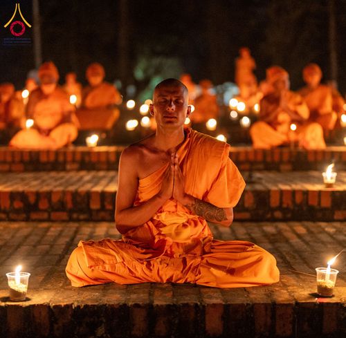 ภาพ No.130645:พิธีจุดโคมประทีปถวายเป็นพุทธบูชา ในโครงการบรรพชา 1,250 รูป ณ มหาวิหารมายาเทวี แดนประสูติ สวนลุมพินี ประเทศเนปาล วันที่ 9 มีนาคม พ.ศ. 2567