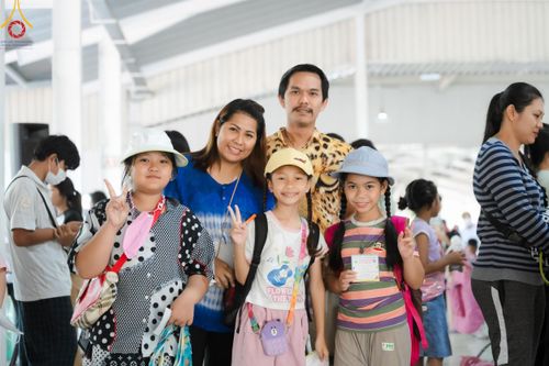 ภาพ No.111254:กิจกรรมงานวันเด็กแห่งชาติ รวมพลังเด็กเก่งและดี สร้างความดีสากล ปีที่ 6 ร่วมจัดโดย เทศบาลเมืองท่าโขลง พุทธสมาคมปทุมธานี องค์การบริหารส่วนตำบลคลองสาม ณ วัดพระธรรมกาย จ.ปทุมธานี วันที่ 13 มกราคม พ.ศ. 2567